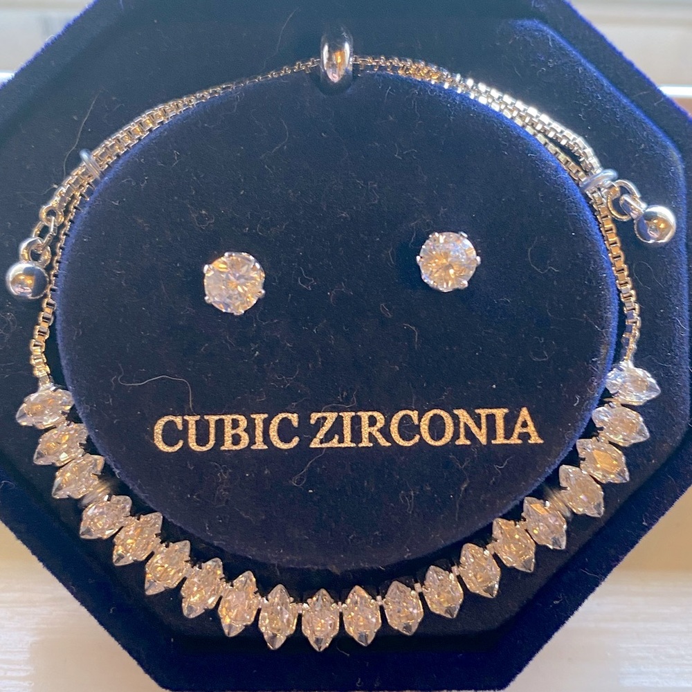 Silver Cubic zirconia bracelet
